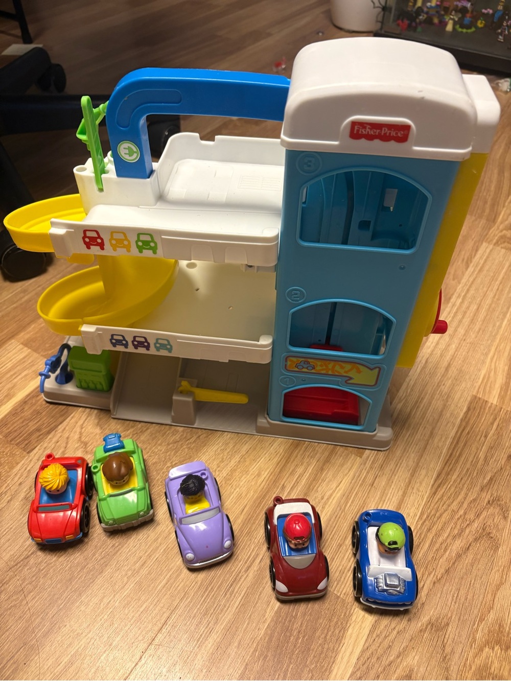 Fisher-Price Blue, Multi-Level Garage Playset with 3 Small wheelie Cars